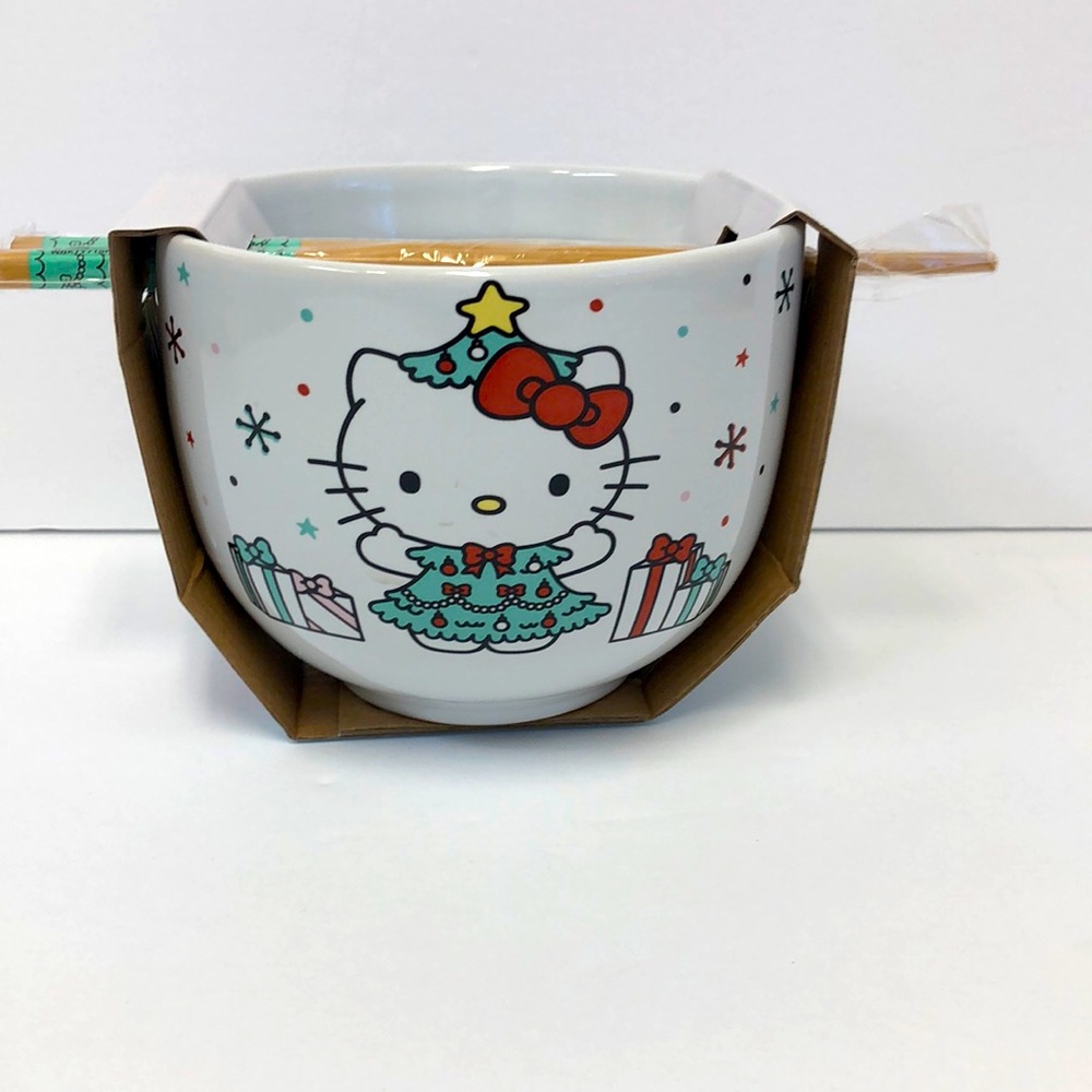NWT! Hello Kitty Christmas Holiday Tree Ramen Bowl 20 0z